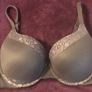 Victoria’s Secret bra
